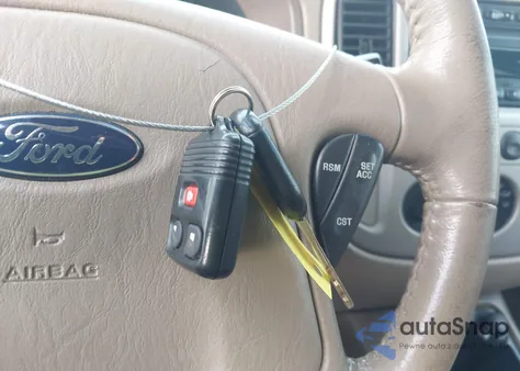 2005 Ford Escape Limited из США, поврежденный, VIN 1FMCU94135KD13222